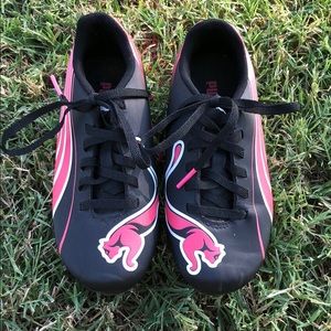 Kids Puma Soccer Cleats Size 1 In Girls